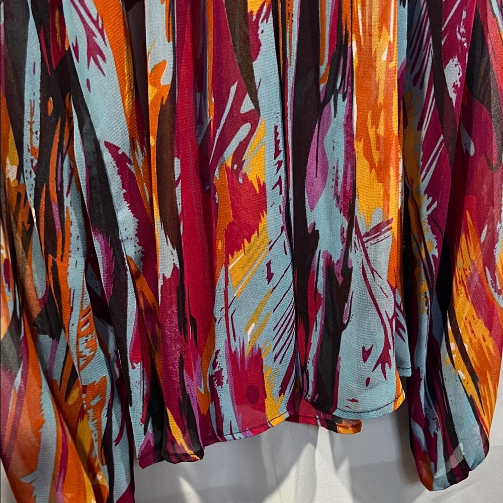 Angie Multicolor Abstract Blouse - Picture 5 of 6